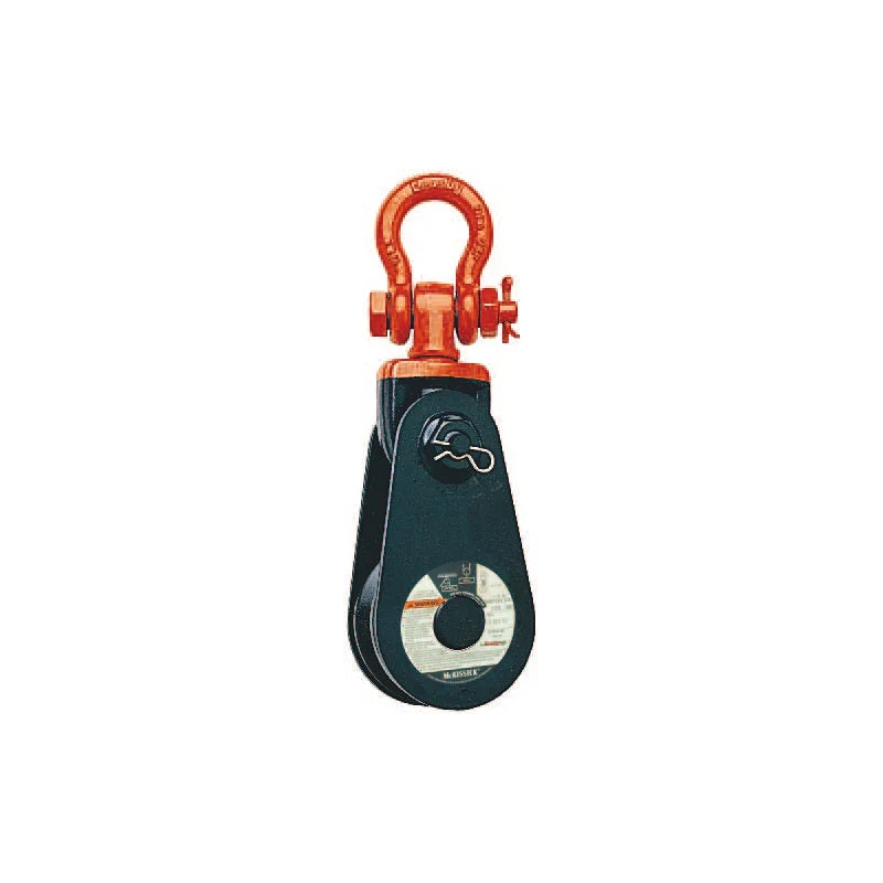 Wire rope snatch blocks with shackle